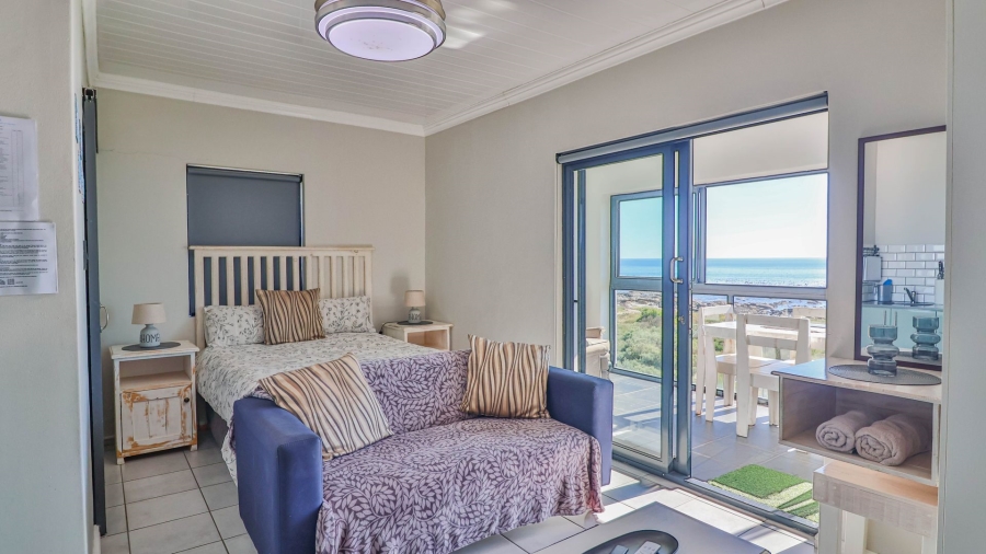 5 Bedroom Property for Sale in Sandy Point Beach Estate Western Cape